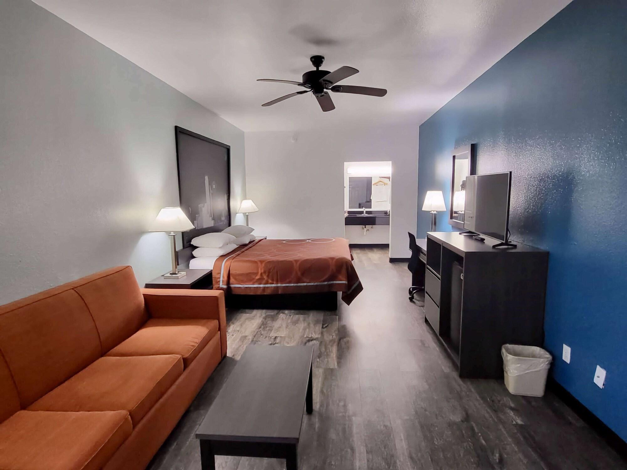 Super 8 By Wyndham Forney/East Dallas Exterior photo